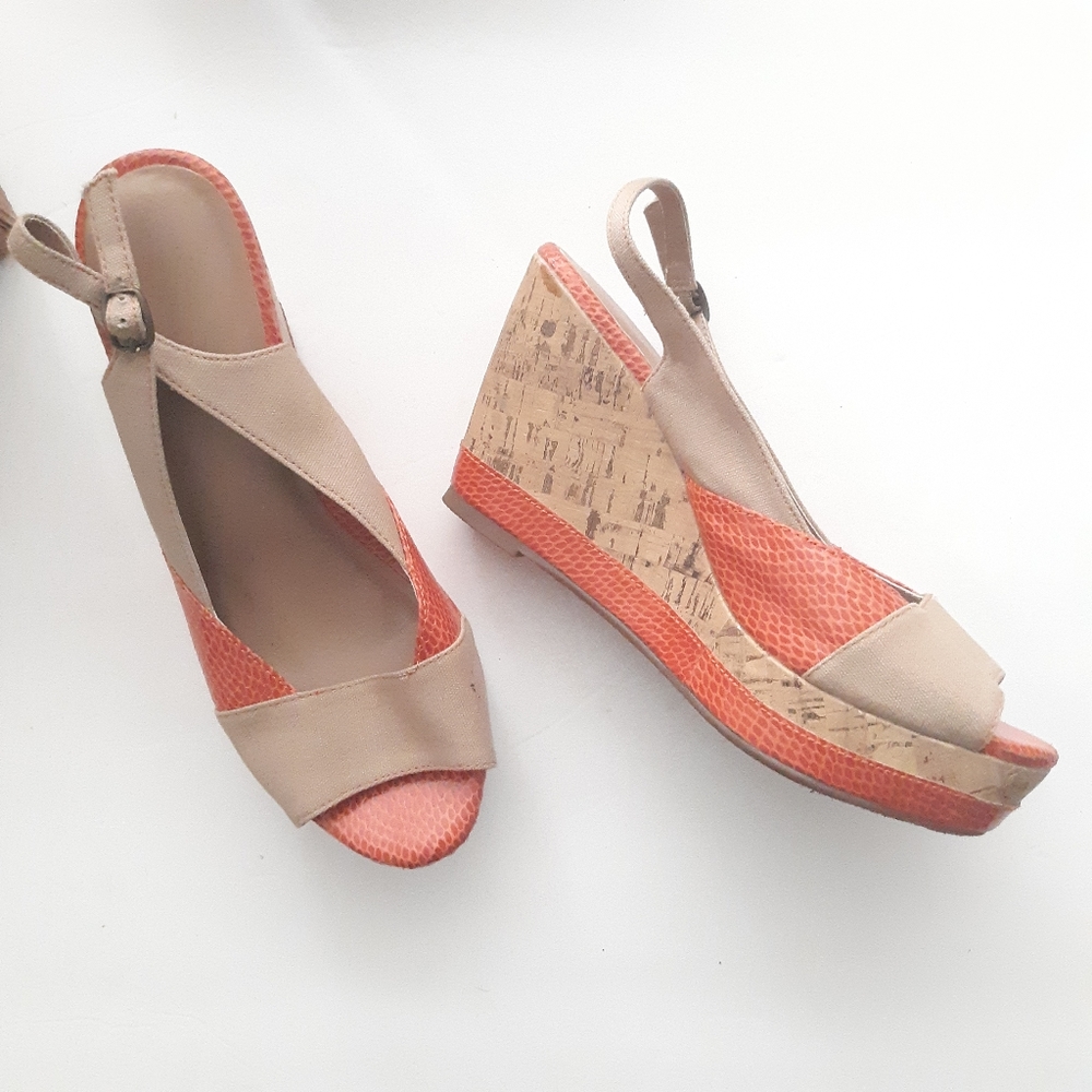 🎉CLOSET CLEAROUT🎉 Faux Snake Skin and Canvas Wedge Open-Toe Heels Size 9